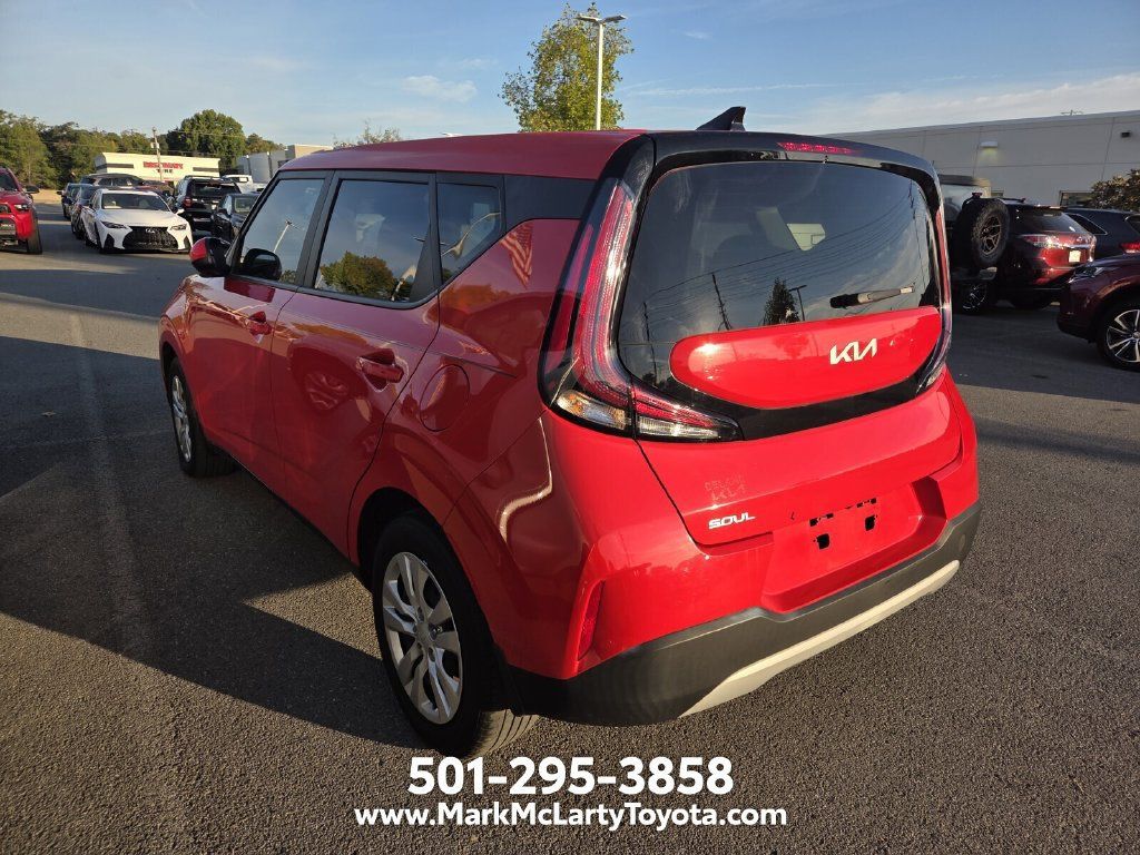 Used 2024 Kia Soul LX FWD image 7
