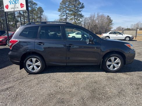Used 2016 Subaru Forester 2.5i Premium image 8