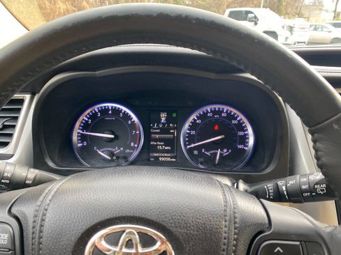 Used 2014 Toyota Highlander Limited Platinum image 24