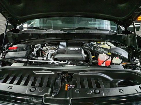 Used 2023 Chevrolet Silverado 1500 High Country w/ Technology Package image 42