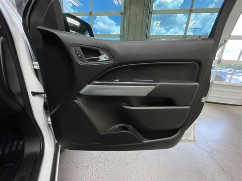 Used 2022 Chevrolet Colorado LT w/ Fleet Safety Package RWD image 24