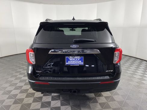 Used 2021 Ford Explorer XLT w/ Class III Trailer Tow Package image 8