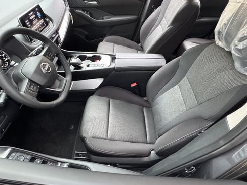 New 2026 Nissan Rogue SV w/ Cold Weather Package FWD image 33