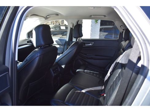 Used 2023 Ford Edge SEL image 10
