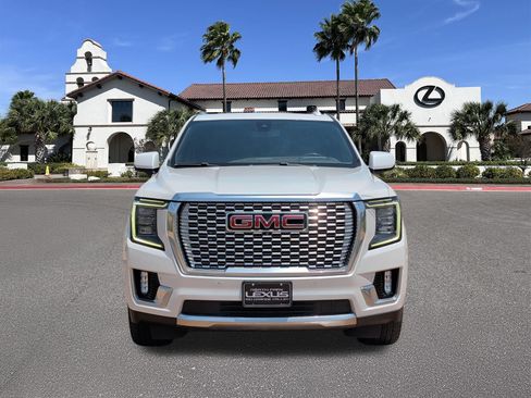 Used 2022 GMC Yukon Denali w/ Max Trailering Package AWD/4WD image 6