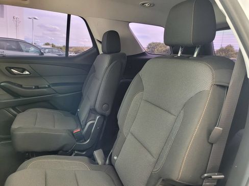 Used 2021 Chevrolet Traverse LT FWD image 14