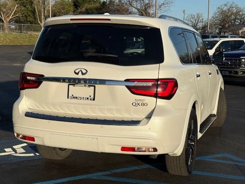 Used 2023 INFINITI QX80 Sensory w/ All-Season Package image 20