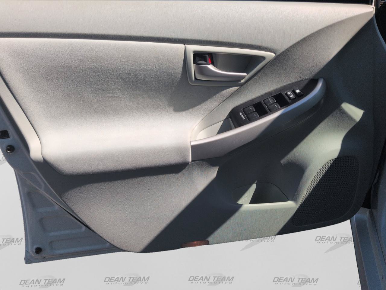Used 2015 Toyota Prius Two FWD image 10