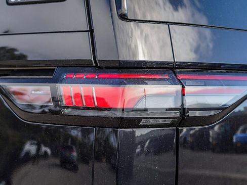 New 2025 Volkswagen ID. Buzz Pro S image 10