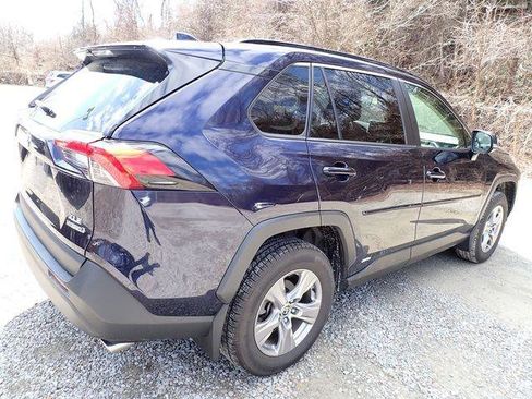 Certified 2022 Toyota RAV4 XLE w/ Convenience Package image 3