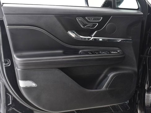 Used 2023 Lincoln Corsair AWD w/ Equipment Group 101A image 23