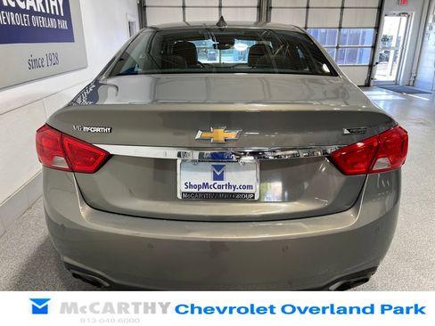 Used 2017 Chevrolet Impala Premier w/ Enhanced Convenience Package FWD image 6