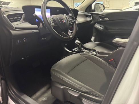 Used 2025 Buick Encore GX Preferred image 35