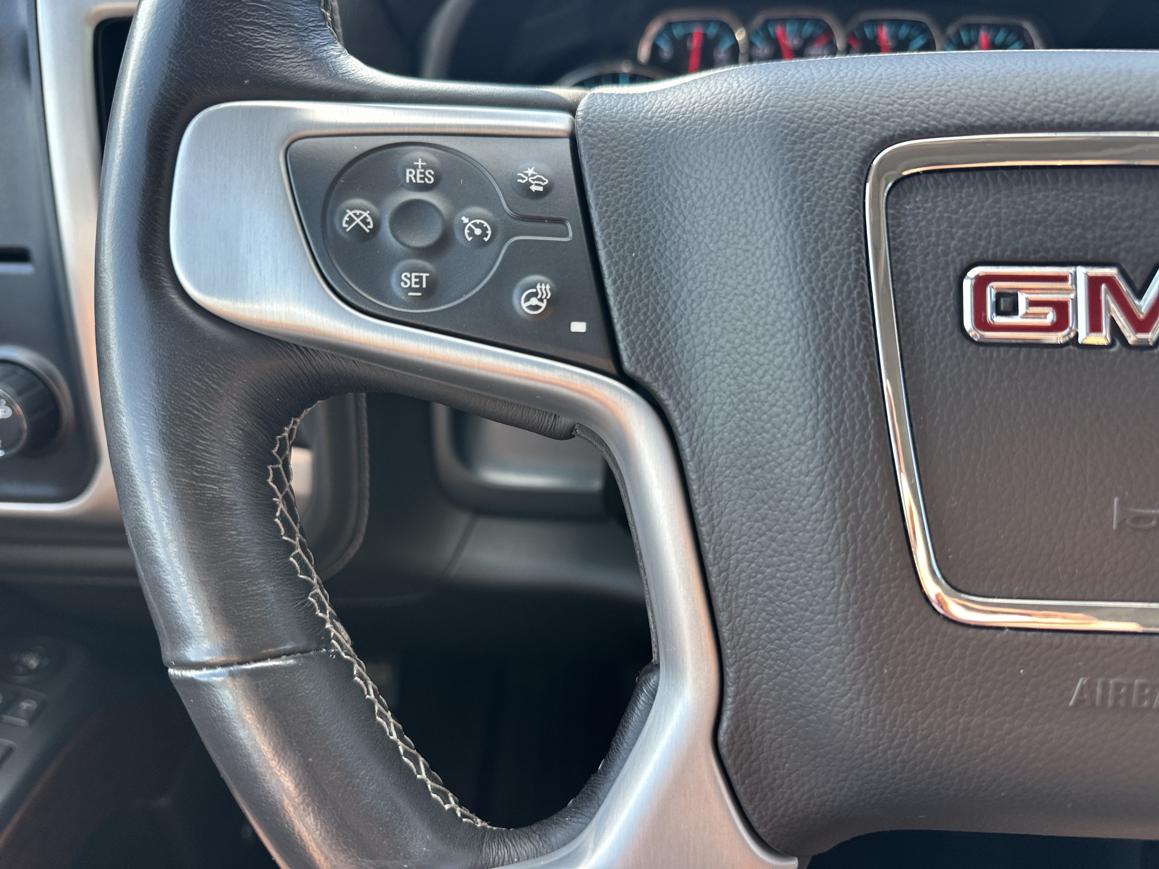 Used 2018 GMC Sierra 1500 SLT w/ Enhanced Driver Alert Package RWD image 18