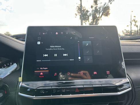 New 2026 Jeep Compass Latitude image 23