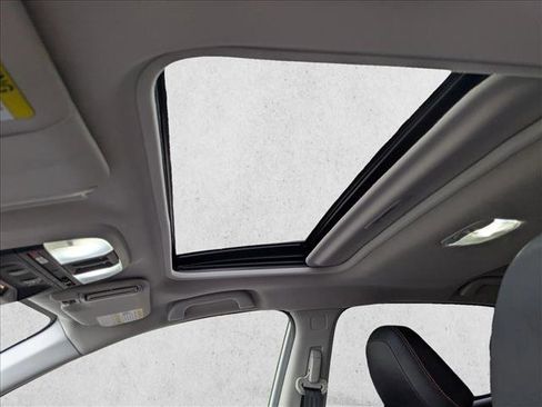 Used 2022 Subaru Crosstrek 2.5i Limited w/ Moonroof Package 2 image 22