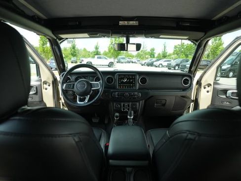 Used 2022 Jeep Wrangler Unlimited Sahara AWD/4WD image 24