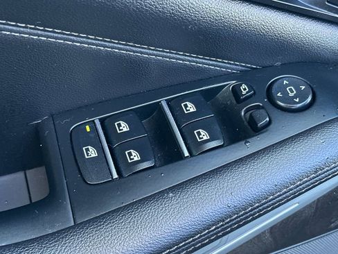 Used 2021 BMW X5 xDrive40i w/ M Sport Package image 11