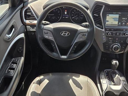 Used 2017 Hyundai Santa Fe FWD image 13