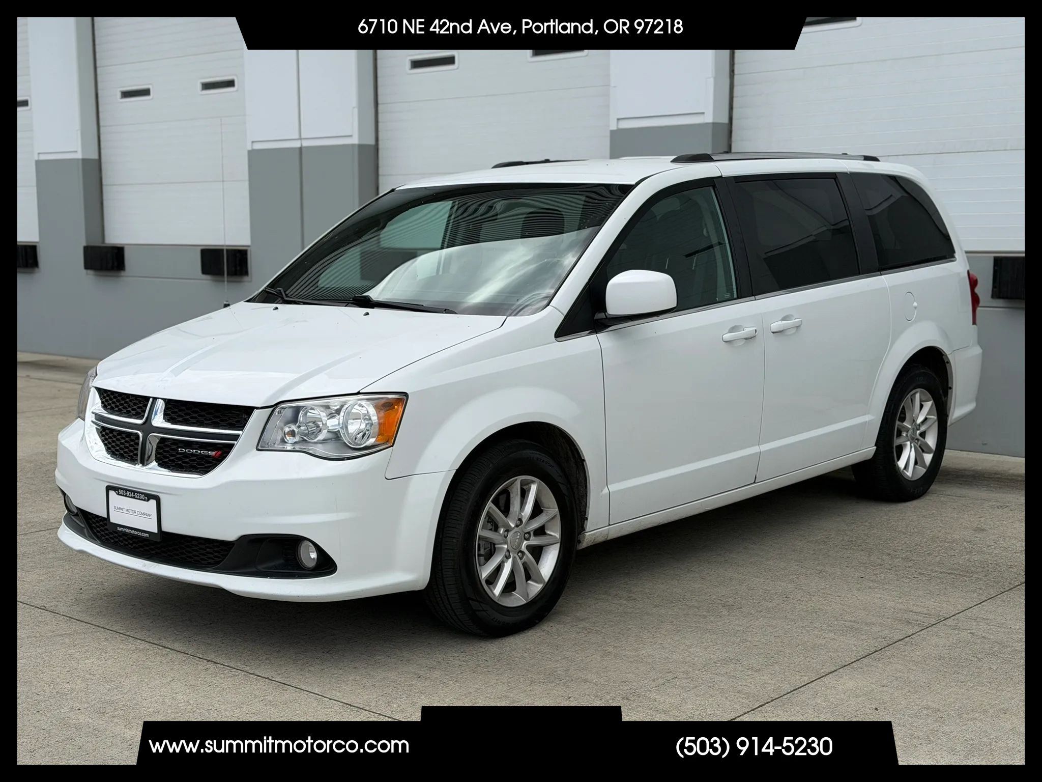 Used 2018 Dodge Grand Caravan SXT FWD image 1