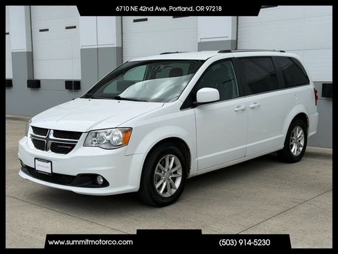 Used 2018 Dodge Grand Caravan SXT FWD image 1