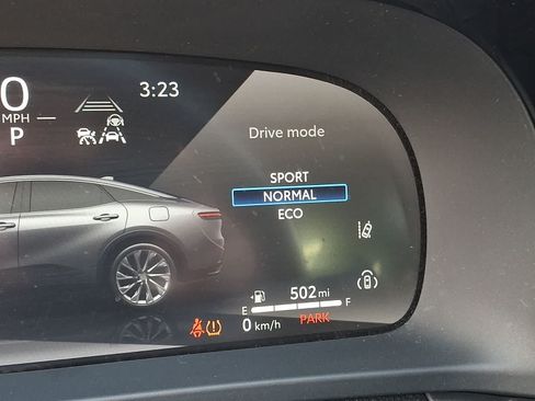 Used 2023 Toyota Crown AWD/4WD image 30