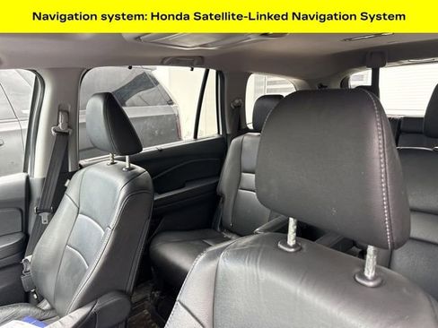 Used 2021 Honda Pilot Touring image 6