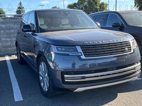 Used 2024 Land Rover Range Rover Long Wheelbase SE AWD/4WD image 2
