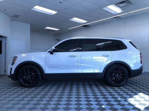 Used 2022 Kia Telluride SX w/ SX Prestige Package image 12