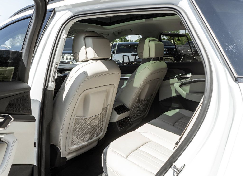 Used 2024 Audi Q8 e-tron Premium AWD/4WD image 20