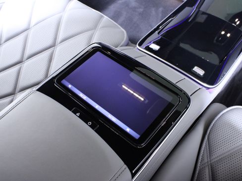 Used 2022 Mercedes-Benz Maybach S 580 Maybach S 580 image 17