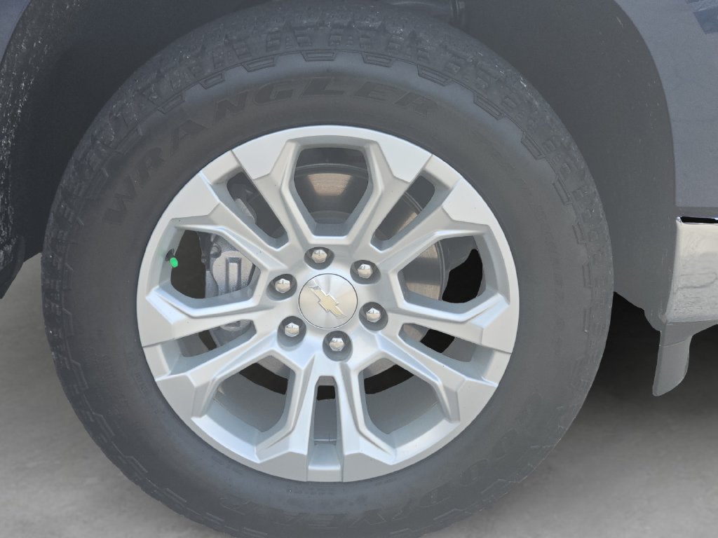 Certified 2023 Chevrolet Silverado 1500 LTZ AWD/4WD image 9