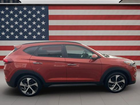 Used 2016 Hyundai Tucson Limited w/ Option Group 03 AWD/4WD image 2