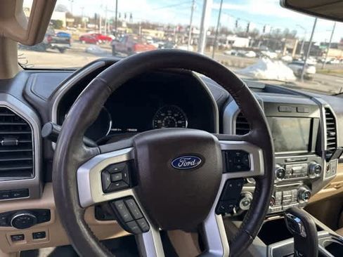 Used 2018 Ford F150 Lariat w/ Equipment Group 502A Luxury image 7