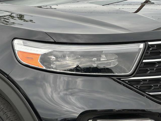 Used 2023 Ford Explorer XLT w/ Equipment Group 202A AWD/4WD image 8