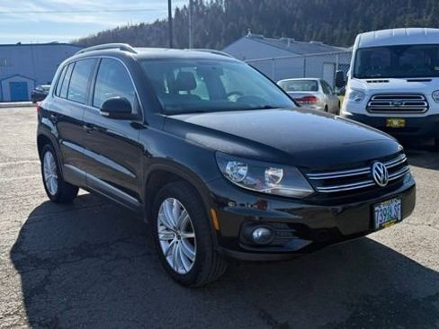 Used 2013 Volkswagen Tiguan SE image 3