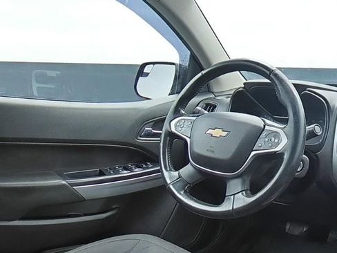 Used 2020 Chevrolet Colorado LT w/ Safety Package AWD/4WD image 18