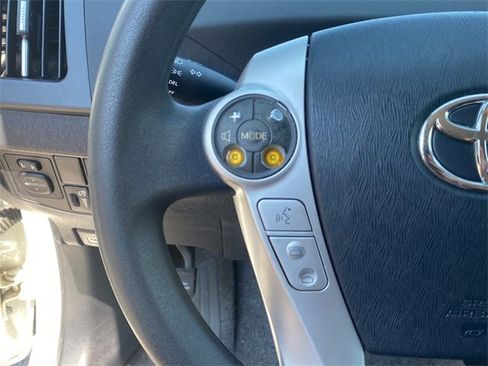 Used 2013 Toyota Prius Plug-In Hybrid image 23