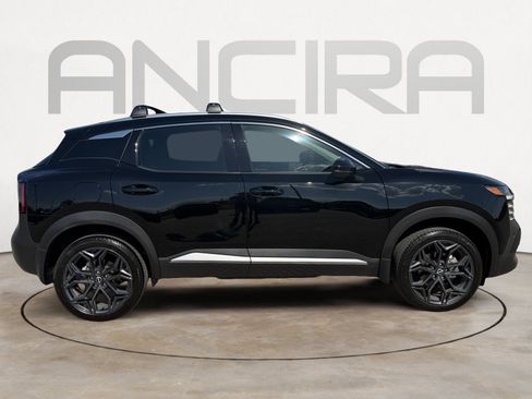 Used 2026 Nissan Kicks SR FWD image 13