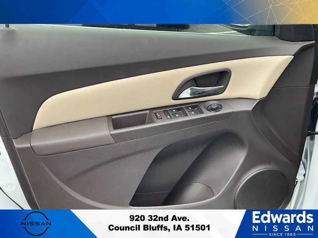 Used 2015 Chevrolet Cruze LT FWD image 17