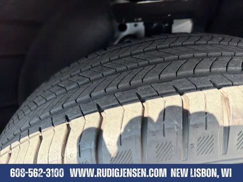 Used 2026 Chevrolet Equinox LT AWD/4WD image 27
