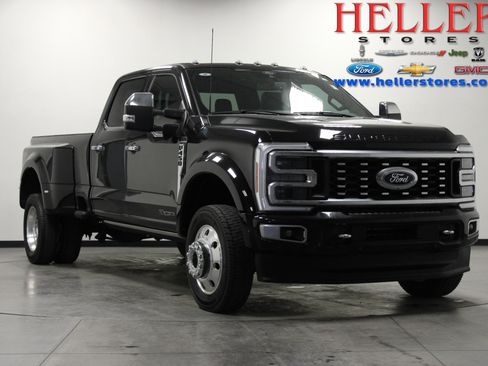 Used 2024 Ford F450 Platinum w/ FX4 Off-Road Package AWD/4WD image 1