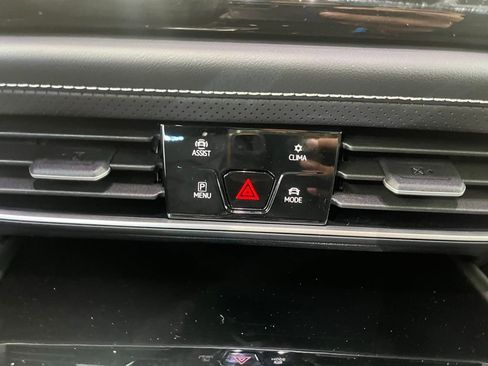 New 2026 Volkswagen Atlas Cross Sport SE image 15