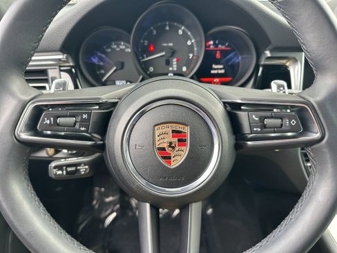 Certified 2025 Porsche Macan image 23