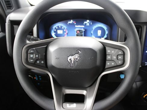 New 2025 Ford Bronco 4-Door image 29