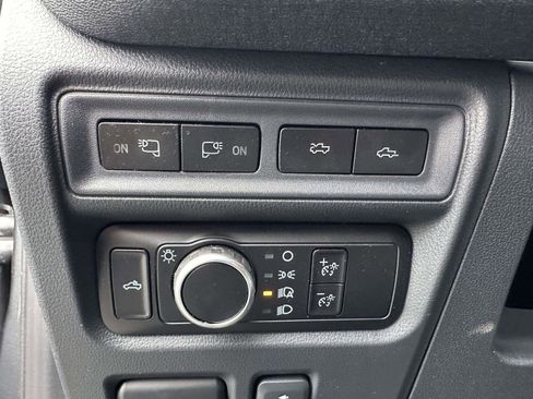 Used 2023 Ford F150 Lightning Lariat AWD/4WD image 22