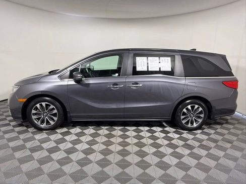 Used 2023 Honda Odyssey EX-L image 3