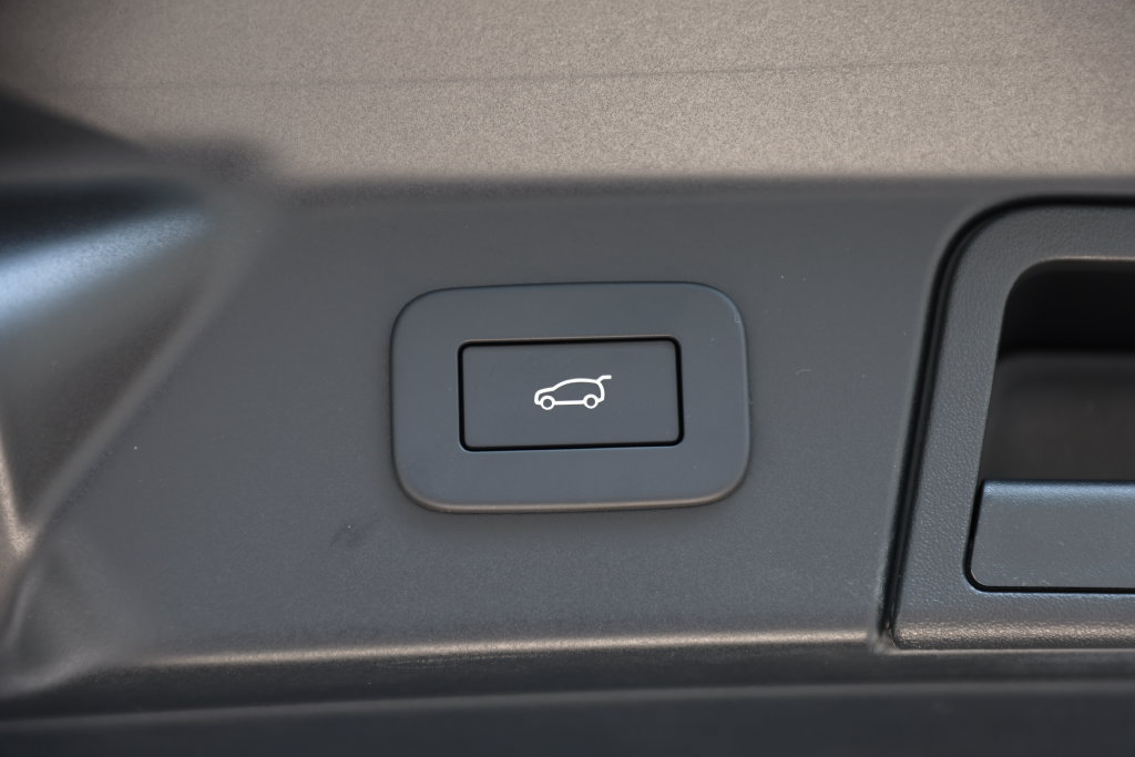 New 2026 Land Rover Range Rover Velar S AWD/4WD image 7