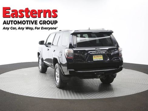 Used 2015 Toyota 4Runner SR5 AWD/4WD image 38