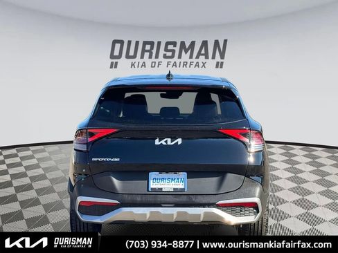 Used 2024 Kia Sportage EX image 4